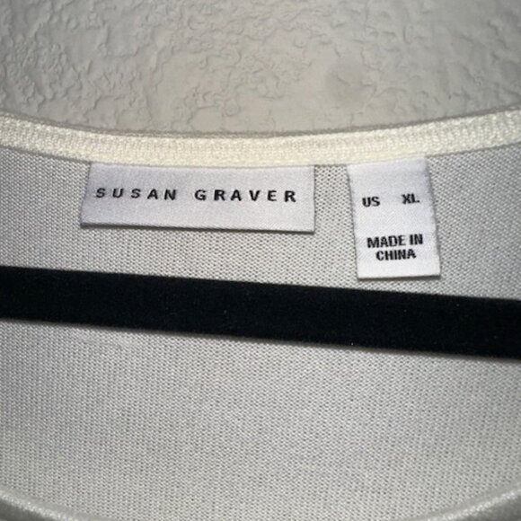 Susan Graver Regular Printed Light Sweater Knit A-Line Tunic lavender floral‎ - Picture 3 of 4